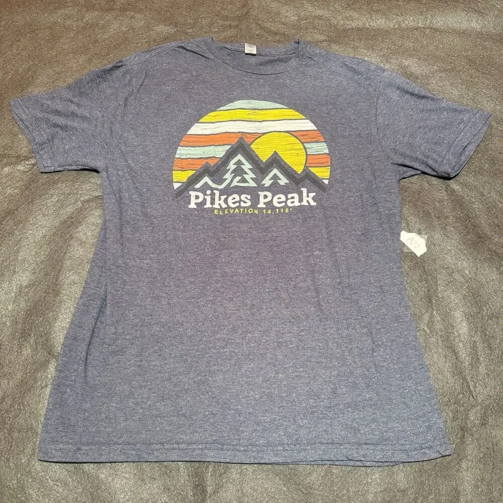 Pikes Peak Mens TShirt L Large Gray Short Sleeve Tee Shirt Camping Gildan